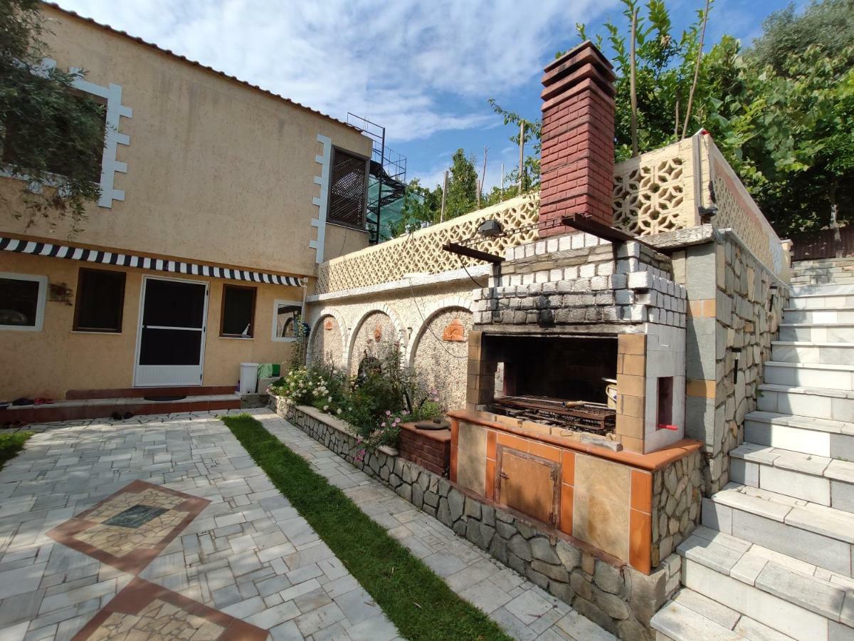 Elpida Apartment ลีเมนาส ภายนอก รูปภาพ